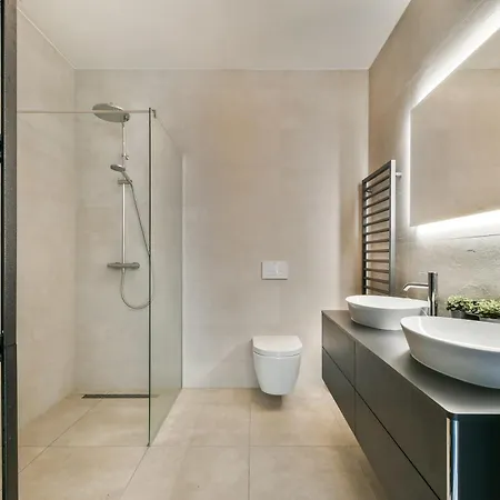 Luxury Amsterdam * Hoofddorp